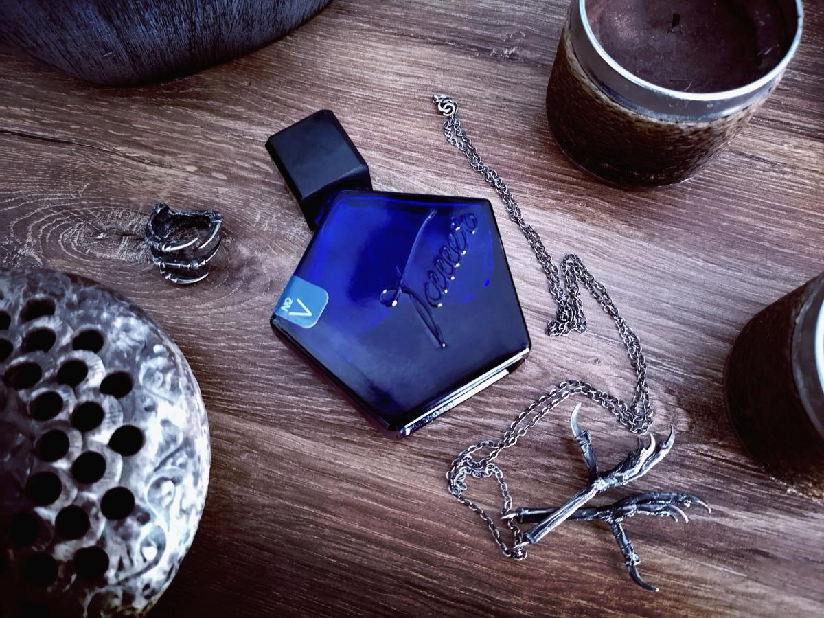 عطر ادکلن ۰۵ اینسنس اکستریم تاور پرفیومز - 05 Incense Extreme Tauer Perfumes - بررسی، قیمت و خرید