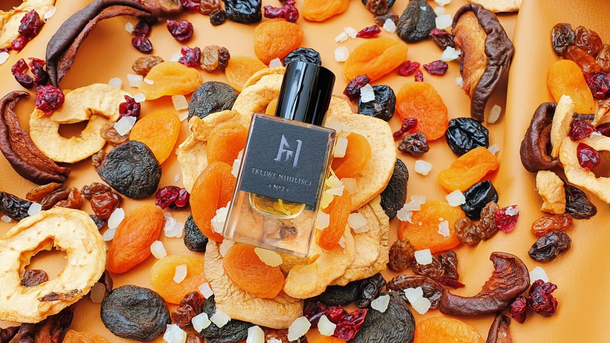 عطر ادکلن لو دو پرفیوم نامبر دو تکلیوی نیهیلیسکی - L'EAU DE PARFUM N°2 Tkliwi Nihilisci - بررسی، قیمت و خرید