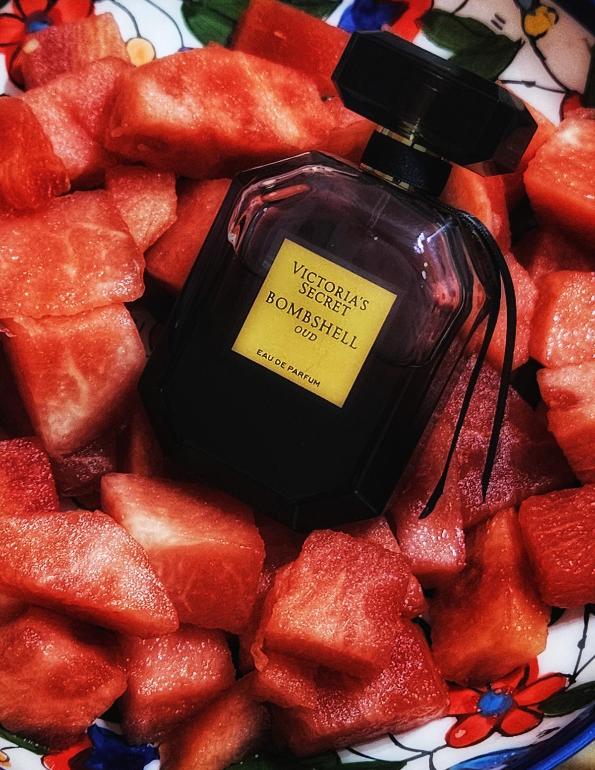 عطر ادکلن بامب شل عود ویکتوریا سیکرت - Bombshell Oud Victoria's Secret - بررسی، قیمت و خرید