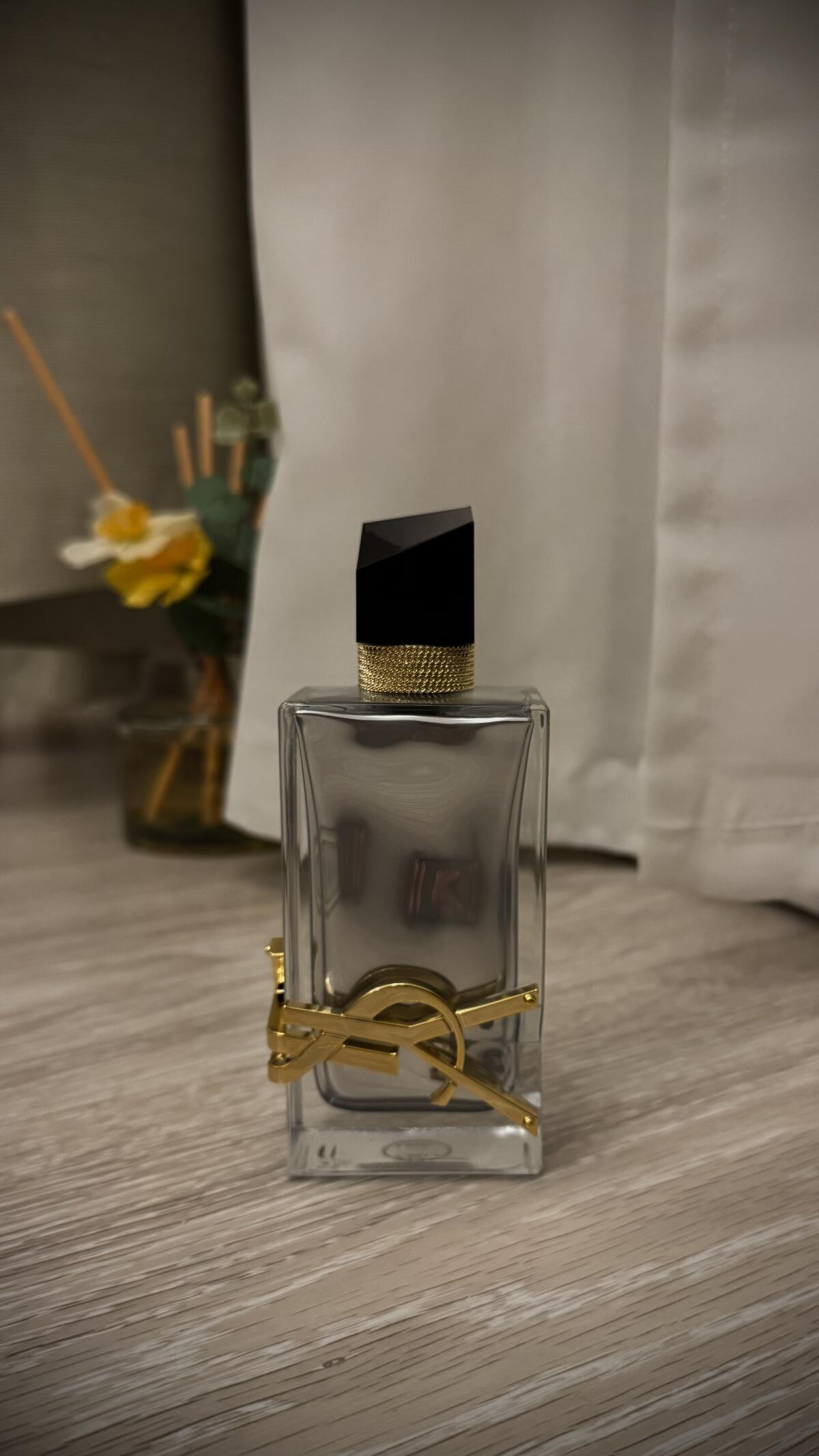 عطر ادکلن لیبر لابسو پلاتین ایو سن لوران - Libre L'Absolu Platine Yves Saint Laurent - بررسی، قیمت و خرید