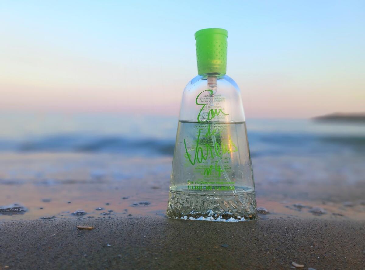 عطر ادکلن اُ دو وارِن نومِرو چهار اولریک دو وارنز - Eau de Varens N° 4 Ulric de Varens - بررسی، قیمت و خرید