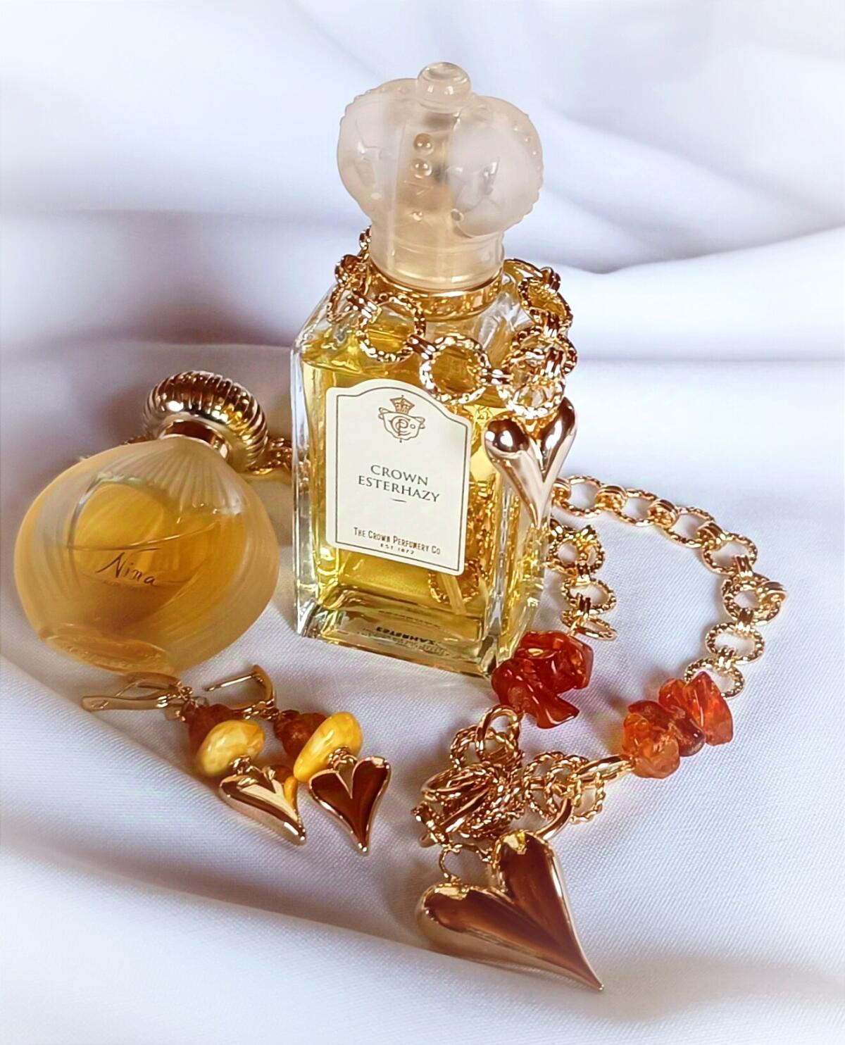 عطر ادکلن کرون استرازی د کرون پرفیومری کو - Crown Esterhazy The Crown Perfumery Co. - بررسی، قیمت و خرید