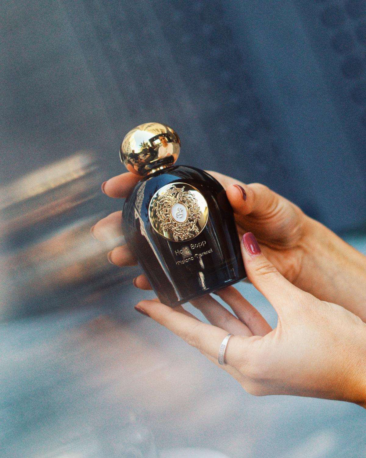 عطر ادکلن هیل باب تیزیانا ترنزی - Hale Bopp Tiziana Terenzi - بررسی، قیمت و خرید