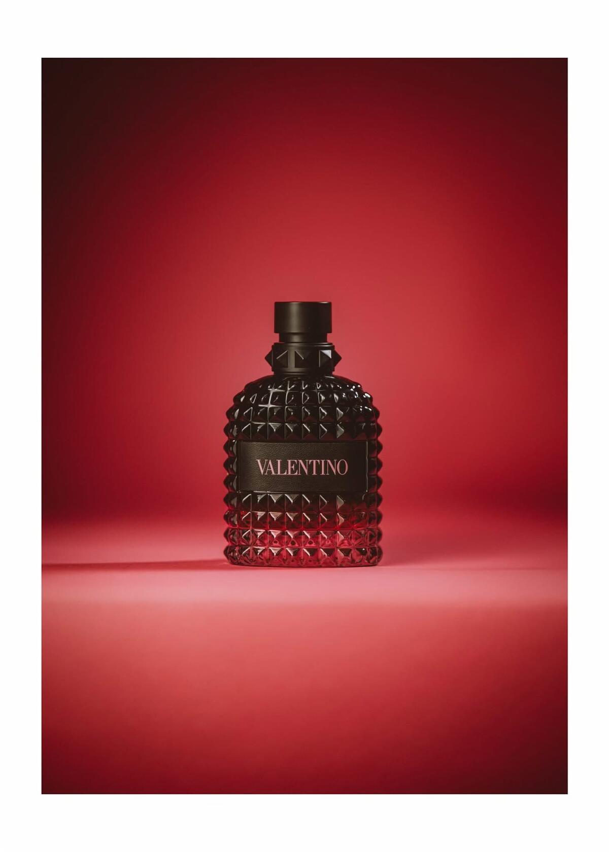 عطر ادکلن والنتینو اومو بورن این روما اینتنس والنتینو - Valentino Uomo Born In Roma Intense Valentino - بررسی، قیمت و خرید