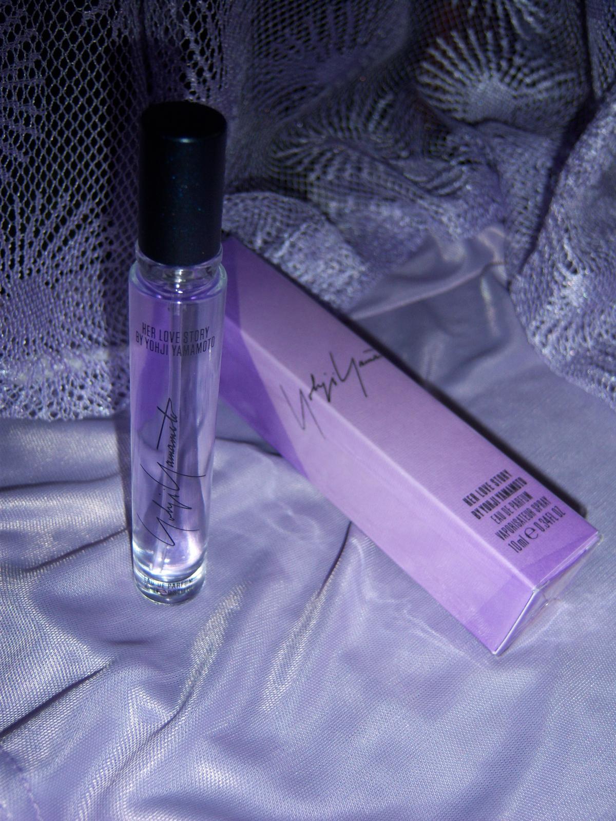 عطر ادکلن یوهجی یاماموتو هر لاو استوری یوجی یاماموتو - Yohji Yamamoto Her Love Story Yohji Yamamoto - بررسی، قیمت و خرید