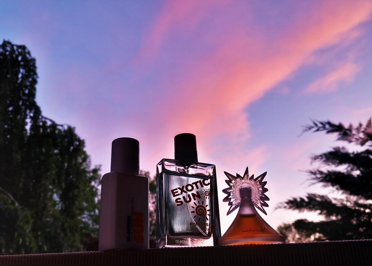عطر ادکلن اکزاتیک سان اولریک دو وارن - Exotic Sun Ulric de Varens - بررسی، قیمت و خرید
