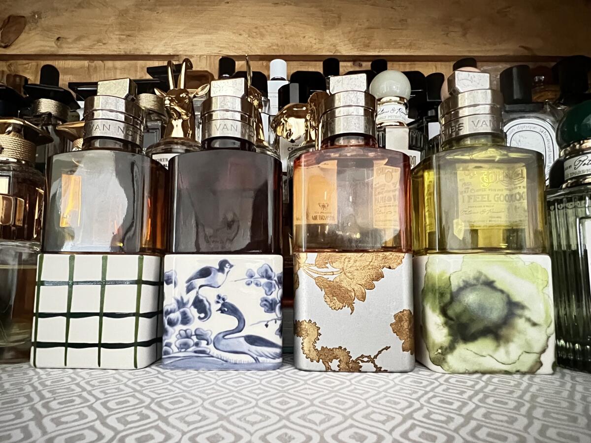 عطر ادکلن وانیل کاموفلاژ دریس ون نوتن - Vanille Camouflage Dries Van Noten - بررسی، قیمت و خرید