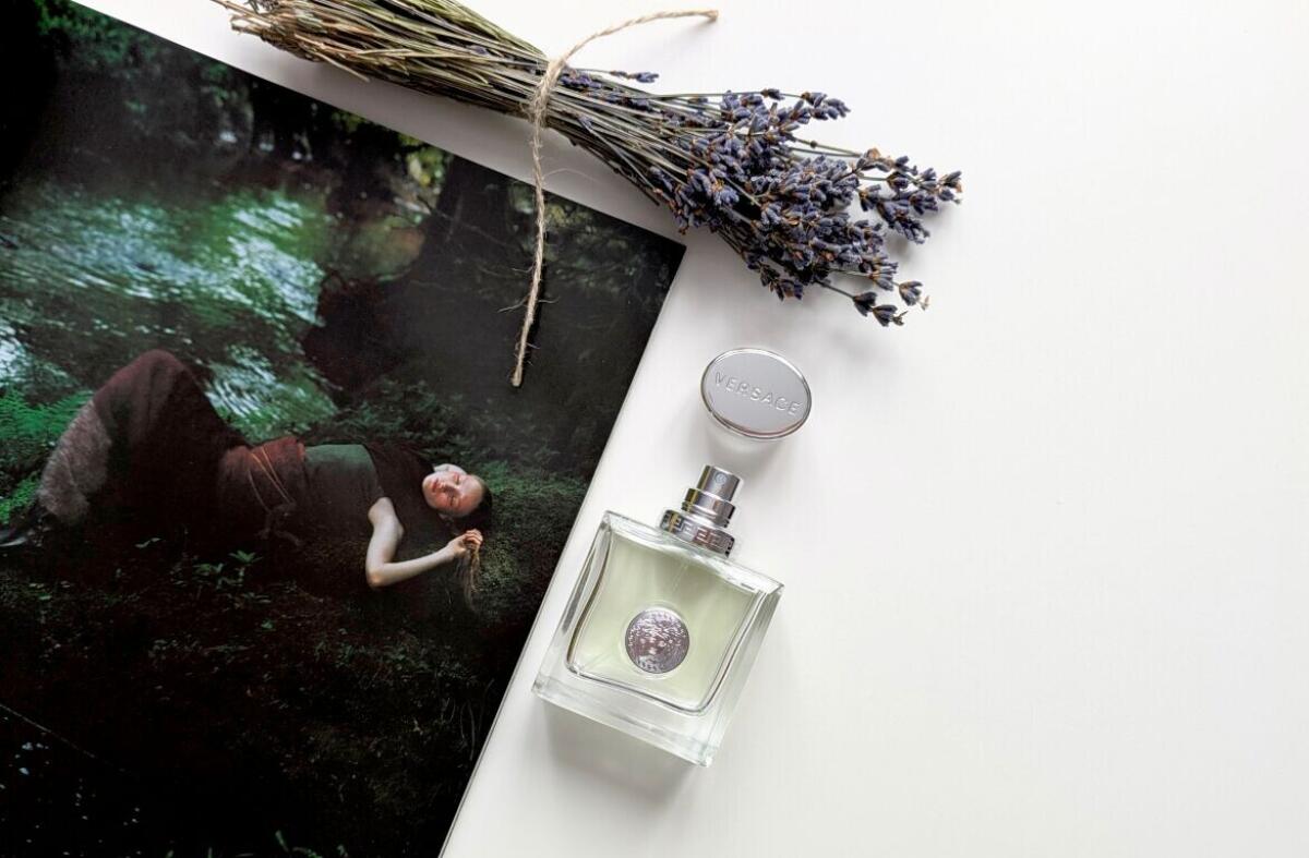 عطر ادکلن ورسنس ورساچه - Versense Versace - بررسی، قیمت و خرید