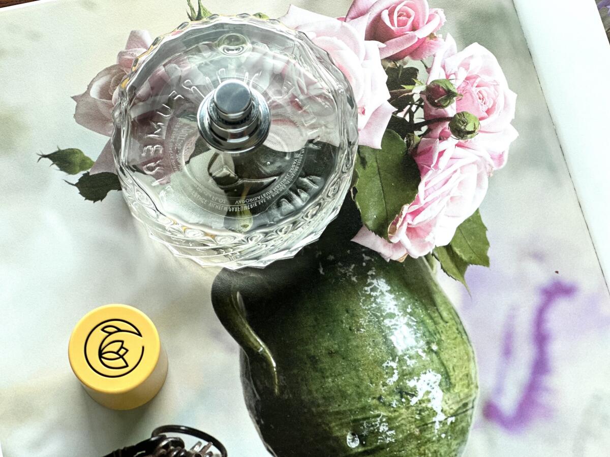 عطر ادکلن پیونی کوتور ویلهم پرفیومری - Peony Couture Vilhelm Parfumerie - بررسی، قیمت و خرید