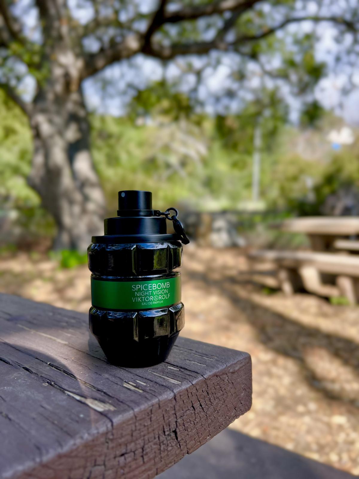 عطر ادکلن اسپایس بامب نایت ویژن او د پرفیوم ویکتور اند رولف - Spicebomb Night Vision Eau de Parfum Viktor&Rolf - بررسی، قیمت و خرید