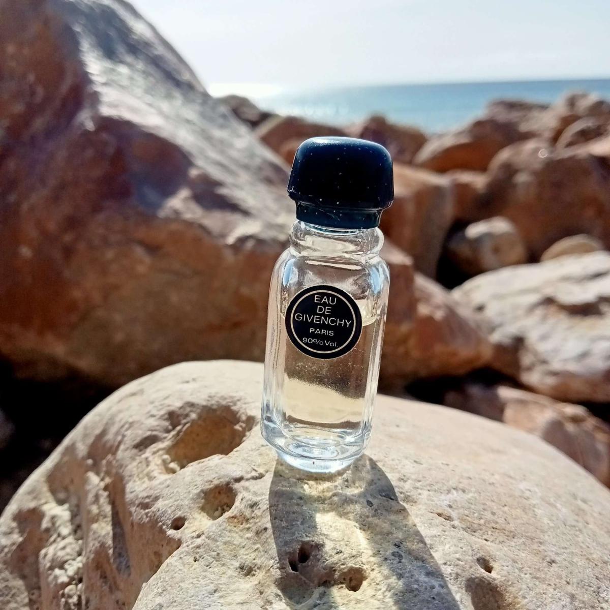 عطر ادکلن او دو ژیوانشی ژیوانشی - Eau de Givenchy Givenchy - بررسی، قیمت و خرید