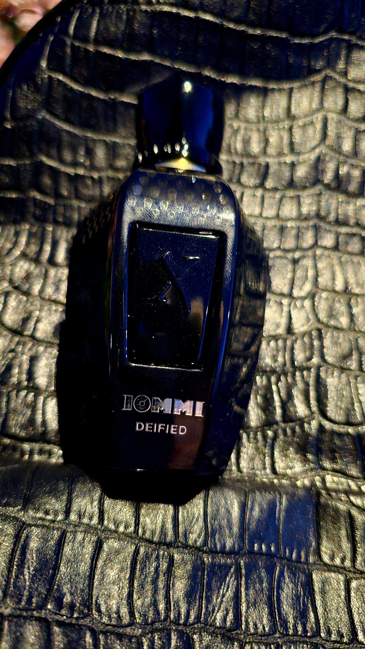 عطر ادکلن دیفاید تونی آیومی پرفیوم زرجف - Deified Tony Iommi Parfum Xerjoff - بررسی، قیمت و خرید