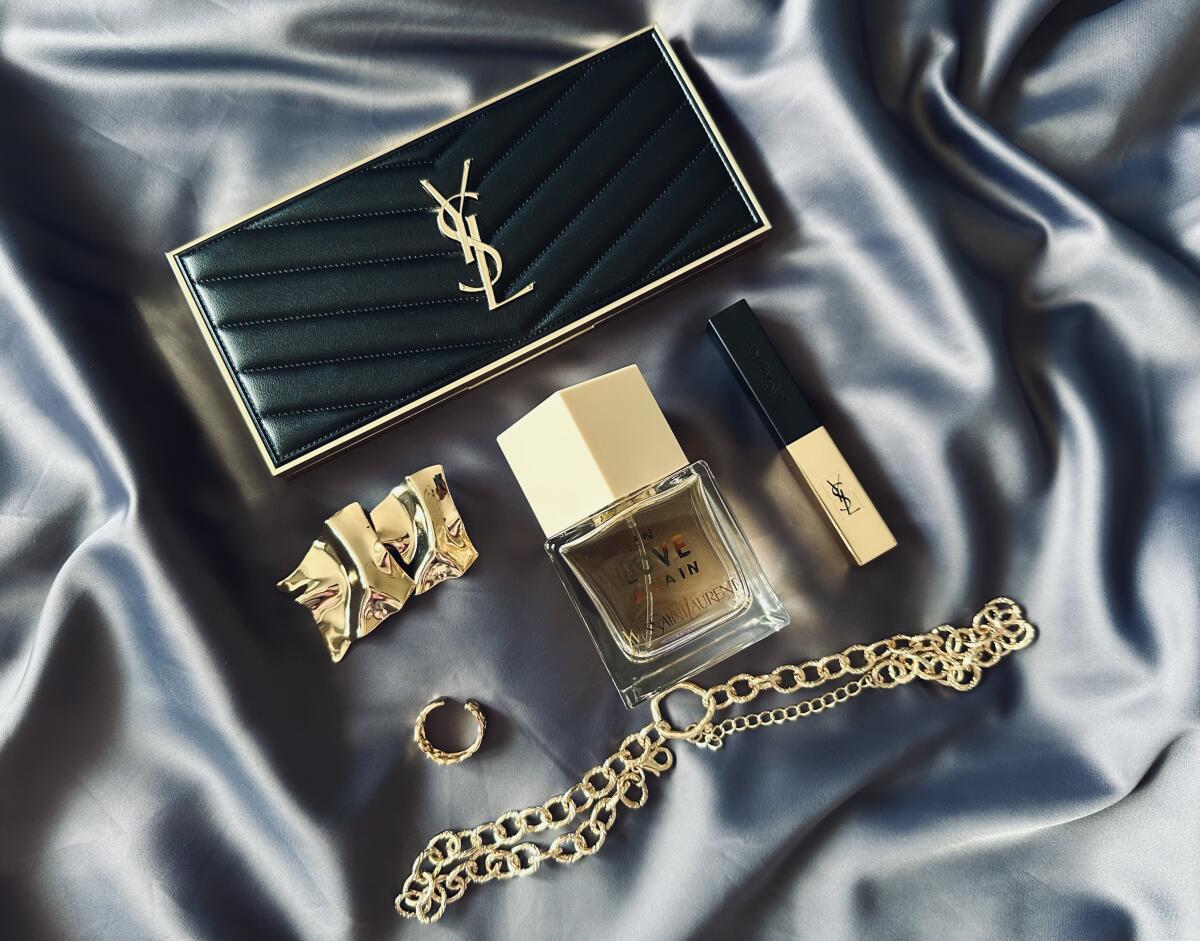 عطر ادکلن لا کالکشن این لاو اگین ایو سن لوران - La Collection In Love Again Yves Saint Laurent - بررسی، قیمت و خرید