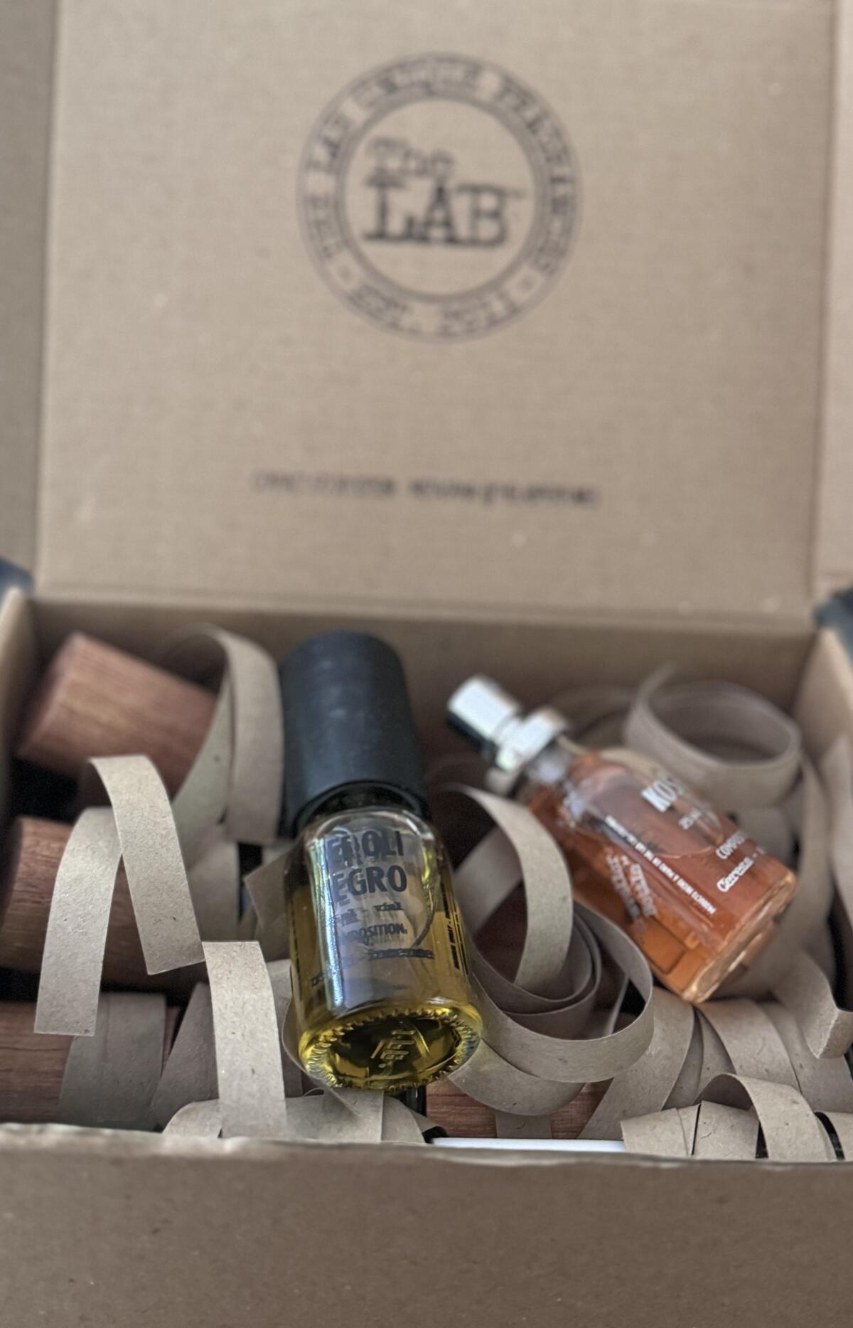 عطر ادکلن امبر چاکلت دِ لَب - Amber Chocolate The Lab - بررسی، قیمت و خرید