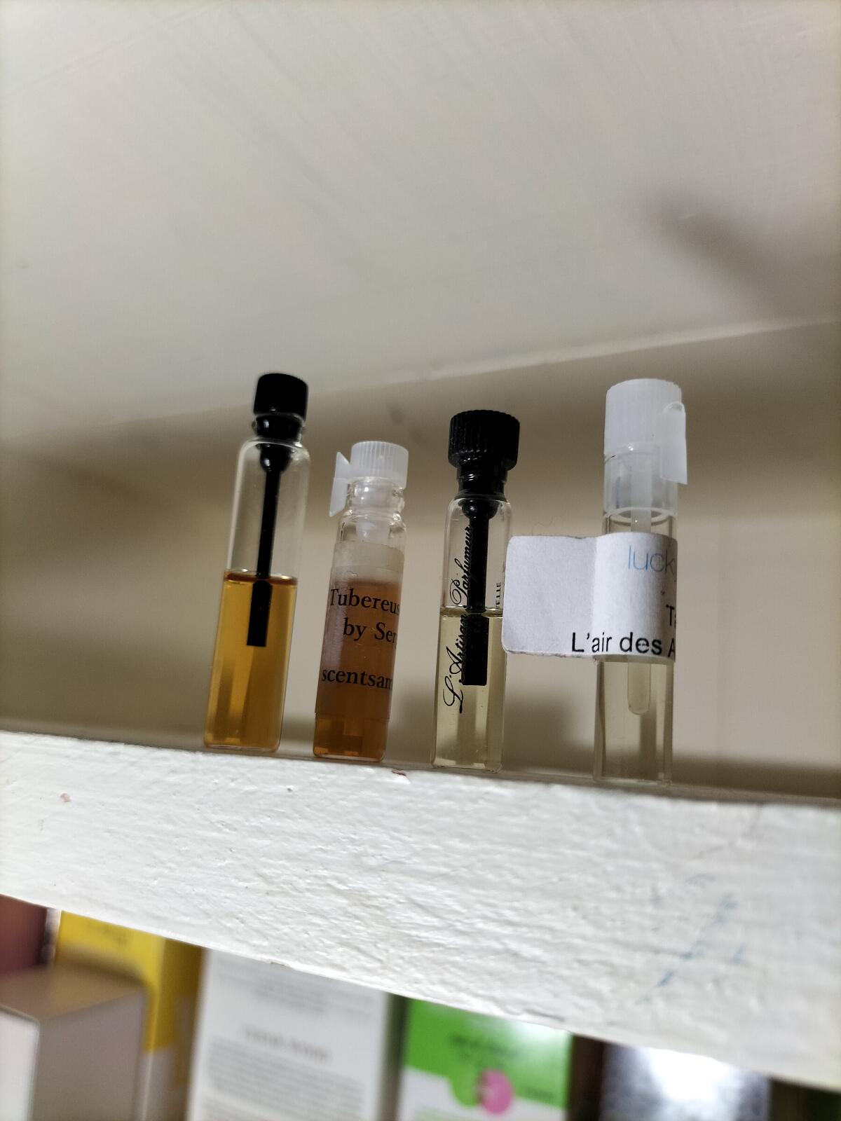 عطر ادکلن ل ایر دس آلپ سوئیس تاور پرفیومز - L'Air Des Alpes Suisses Tauer Perfumes - بررسی، قیمت و خرید