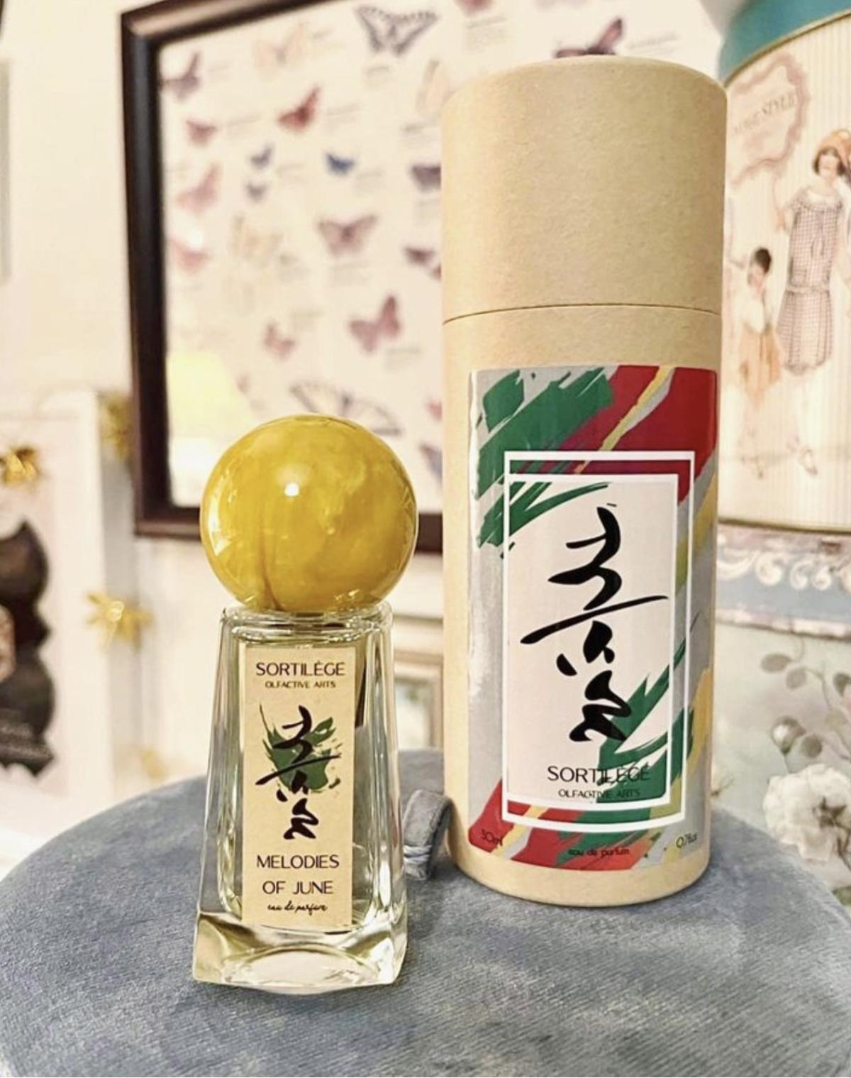 عطر ادکلن ملودیز آف جون سورتیلژ اولفکتیو آرتس - Melodies of June Sortilège Olfactive Arts - بررسی، قیمت و خرید