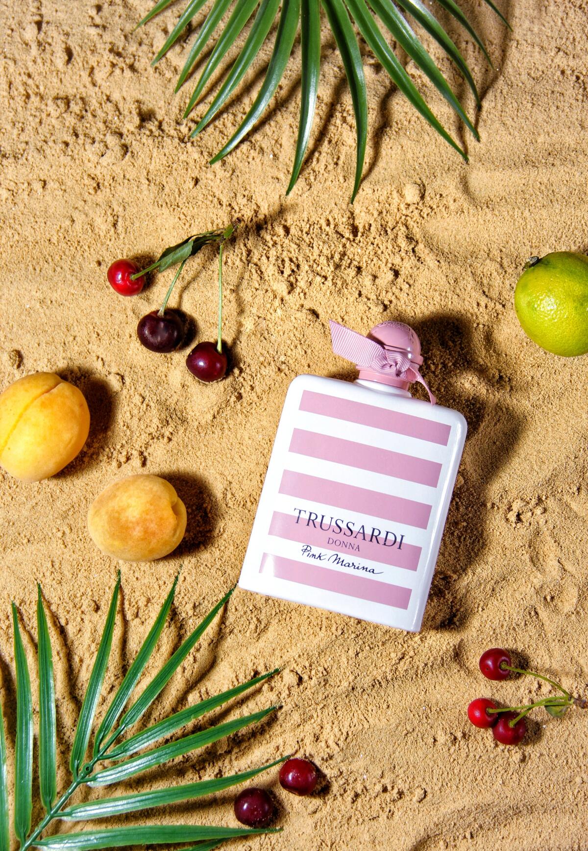 عطر ادکلن تروساردی دونا پینک مارینا تروساردی - Trussardi Donna Pink Marina Trussardi - بررسی، قیمت و خرید