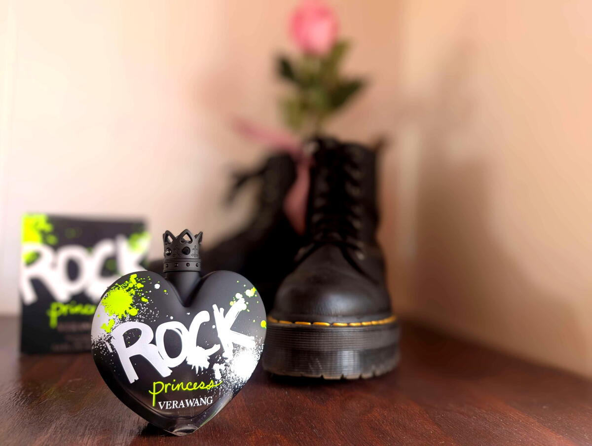 عطر ادکلن راک پرنسس ۲۰۲۳ ورا ونگ - Rock Princess 2023 Vera Wang - بررسی، قیمت و خرید