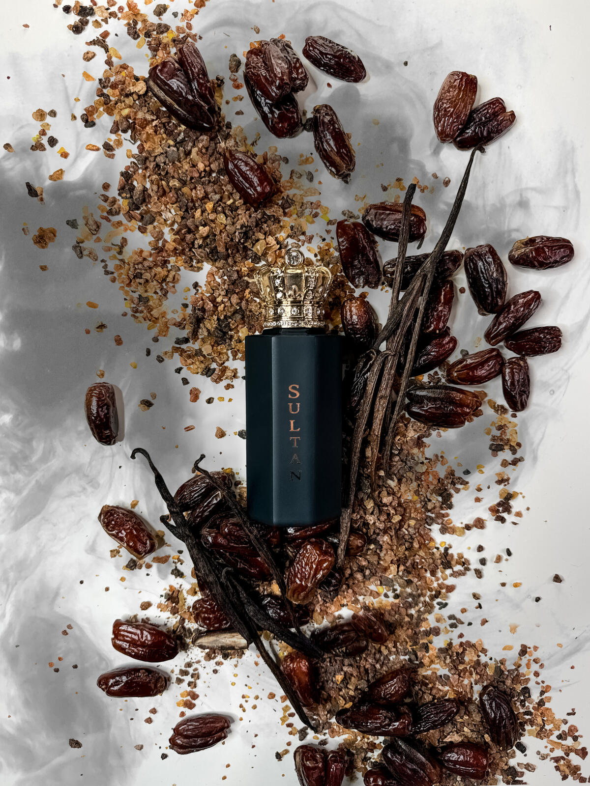 عطر ادکلن سلطان رویال کراون - Sultan Royal Crown - بررسی، قیمت و خرید