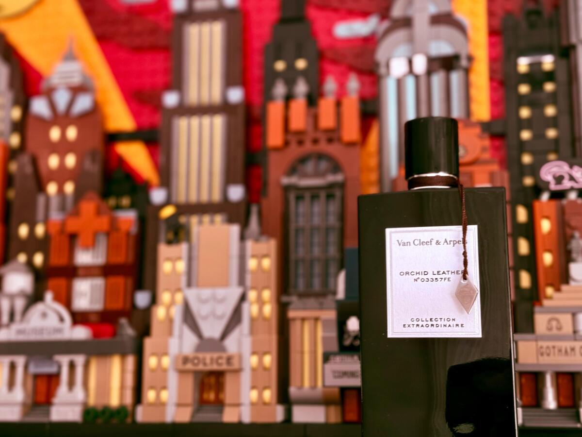 عطر ادکلن ارکید لدر ون کلیف اند آرپلز - Orchid Leather Van Cleef & Arpels - بررسی، قیمت و خرید