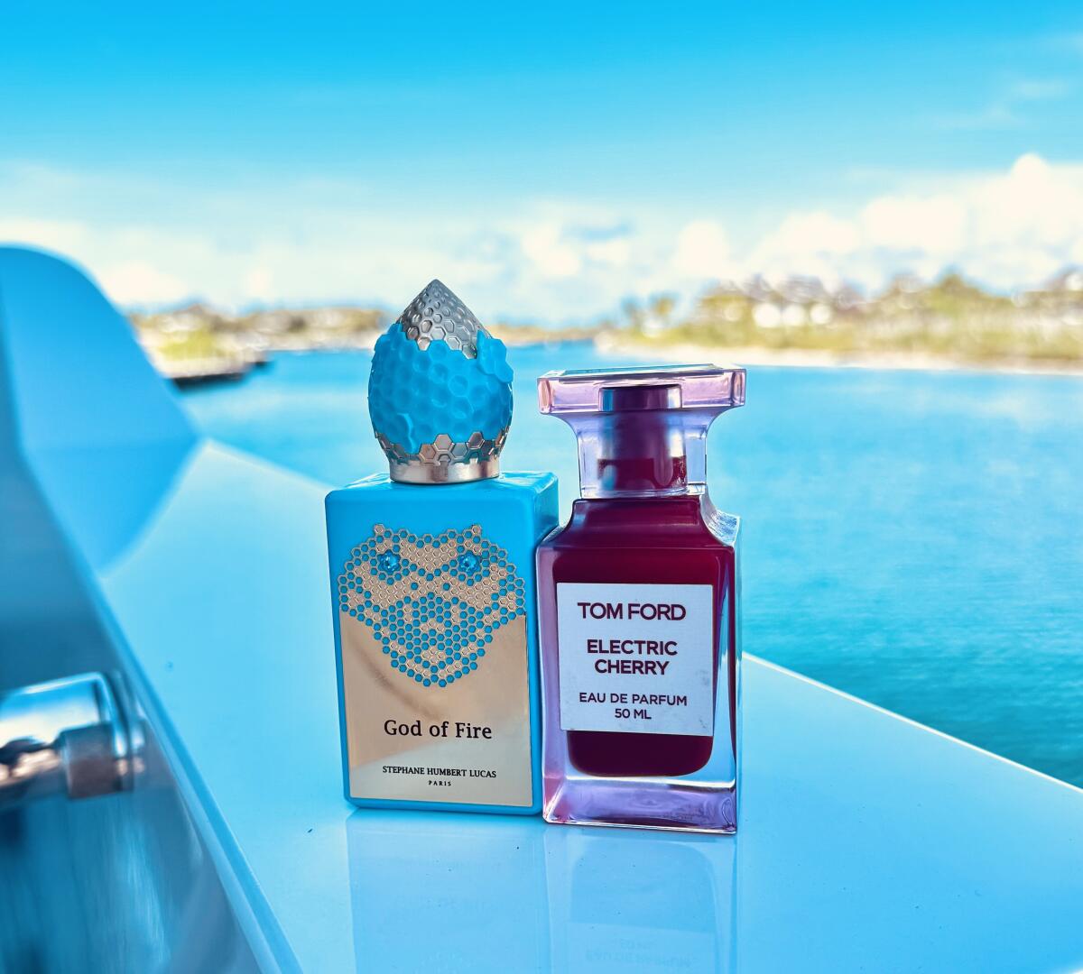 عطر ادکلن الکتریک چری تام فورد - Electric Cherry Tom Ford - بررسی، قیمت و خرید