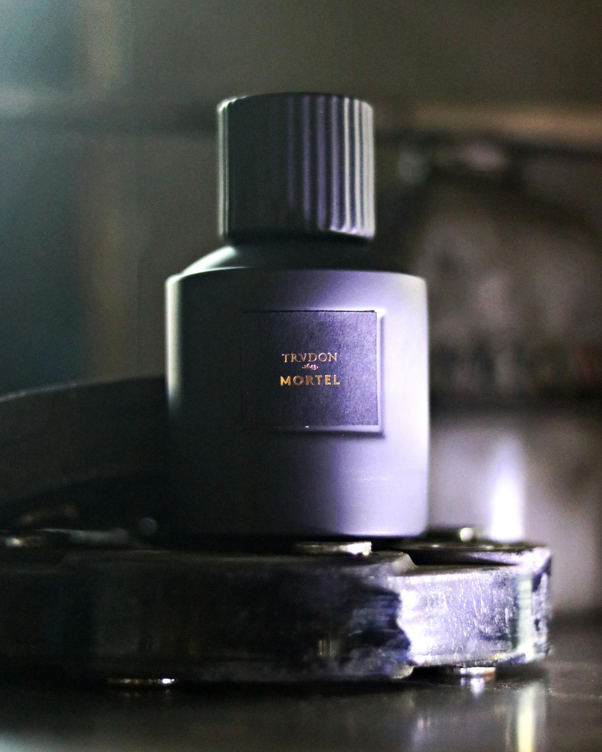 عطر ادکلن مورتل نوآر ترودون - Mortel Noir Trudon - بررسی، قیمت و خرید