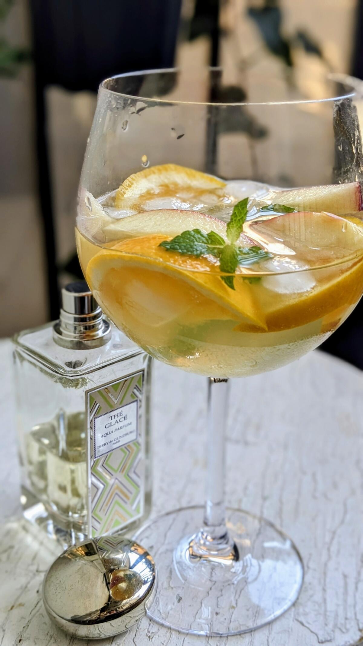 عطر ادکلن تی گلاسه آکوا پارفوم (راشن گلد ادیشن) تری دی گونزبرگ - Thé Glacé Aqua Parfum (Russian Gold Edition) Terry de Gunzburg - بررسی، قیمت و خرید