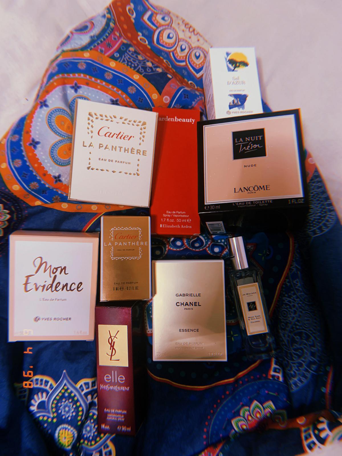 عطر ادکلن اِل اینتنس اُ دُ پَرفیوم ایو سن لوران - Elle Intense Eau de Parfum Yves Saint Laurent - بررسی، قیمت و خرید