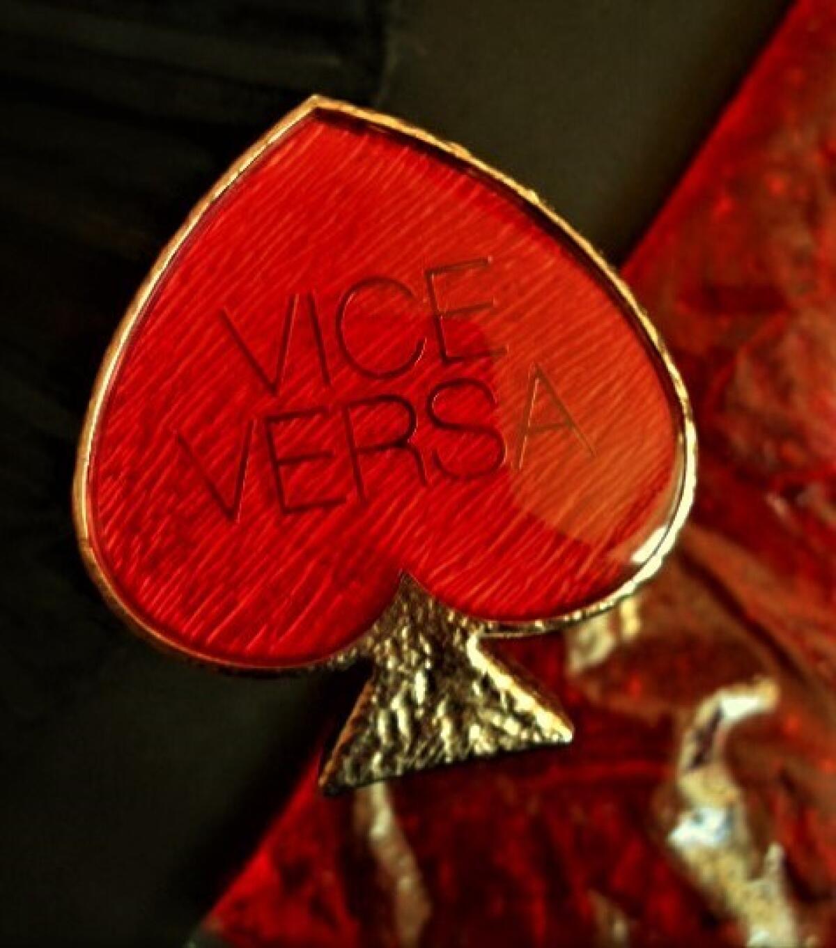 عطر ادکلن وایس ورس ایو سن لورن - Vice Versa Yves Saint Laurent - بررسی، قیمت و خرید