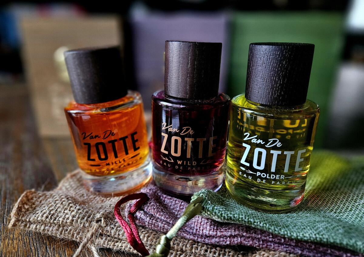 عطر ادکلن میلز وند زوته - Mills Van De Zotte - بررسی، قیمت و خرید