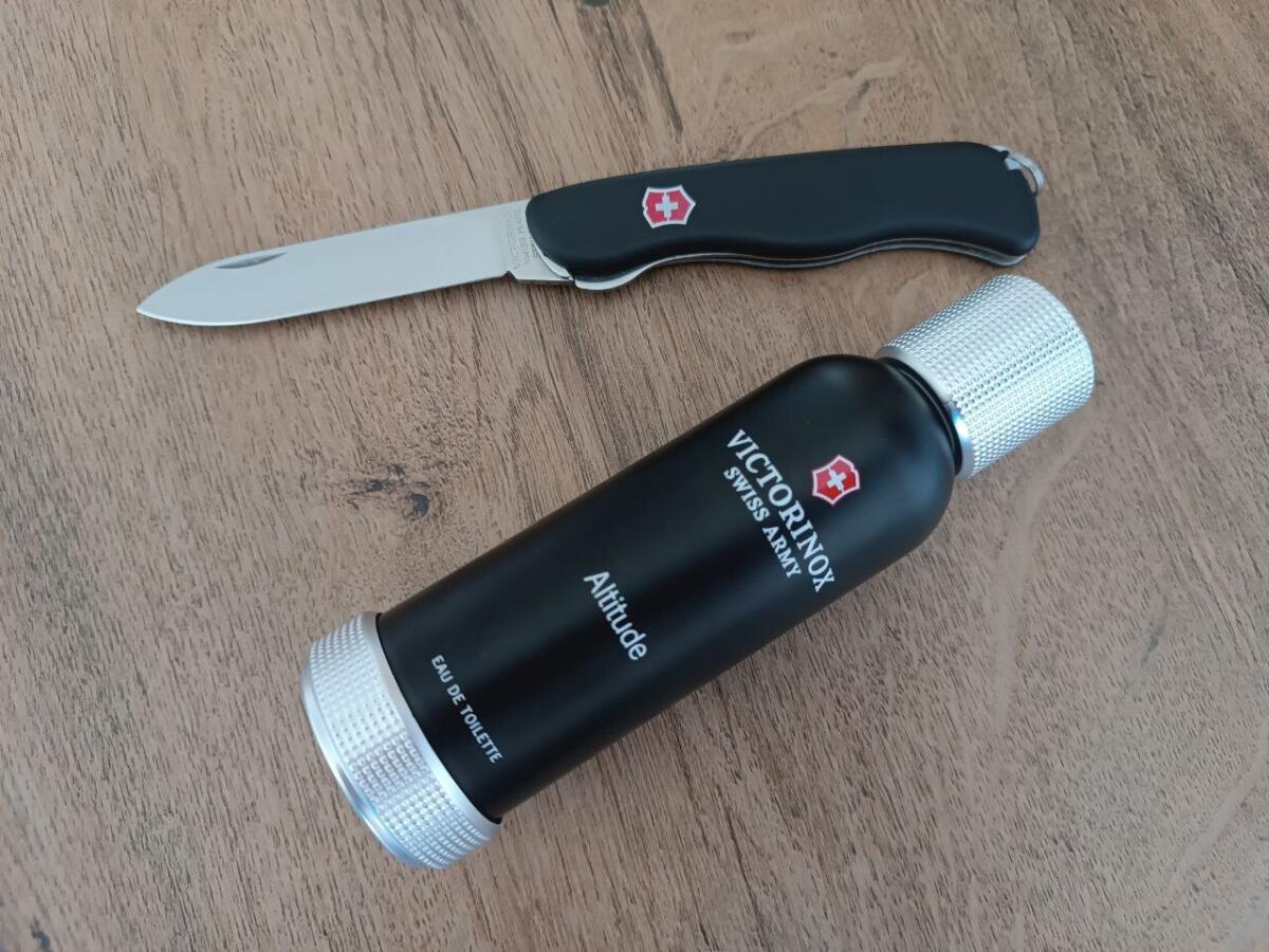 عطر ادکلن سوئیس آرمی آلتیتیود ویکتورینوکس سویس آرمی - Swiss Army Altitude Victorinox Swiss Army - بررسی، قیمت و خرید