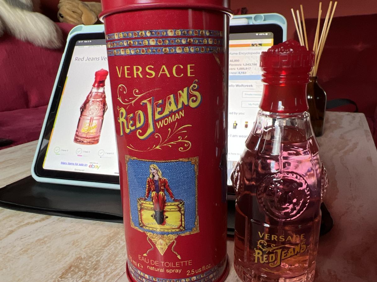 عطر ادکلن رد جینز ورساچه - Red Jeans Versace - بررسی، قیمت و خرید