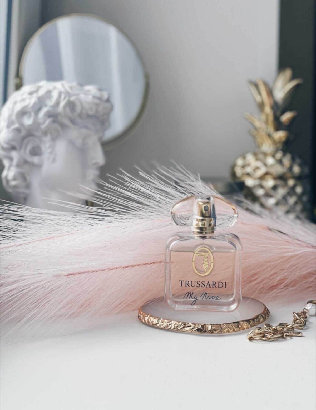 عطر ادکلن مای نیم تروساردی - My Name Trussardi - بررسی، قیمت و خرید