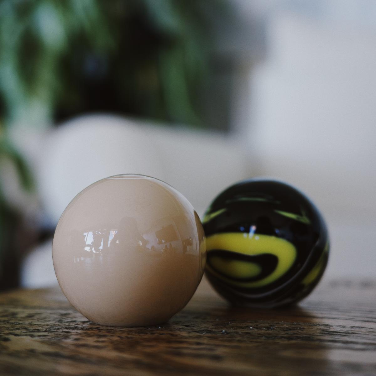 عطر ادکلن مون‌میلک استورا اسکواگان - Moonmilk Stora Skuggan - بررسی، قیمت و خرید