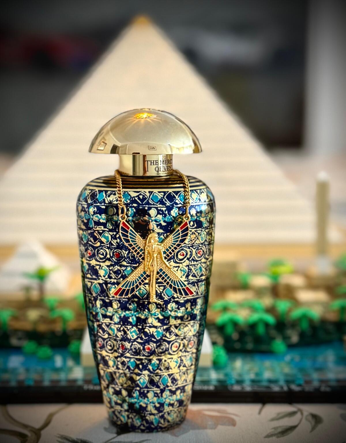 عطر ادکلن کوئین آو د نایت د مرچنت آو ونیس - Queen of The Night The Merchant of Venice - بررسی، قیمت و خرید