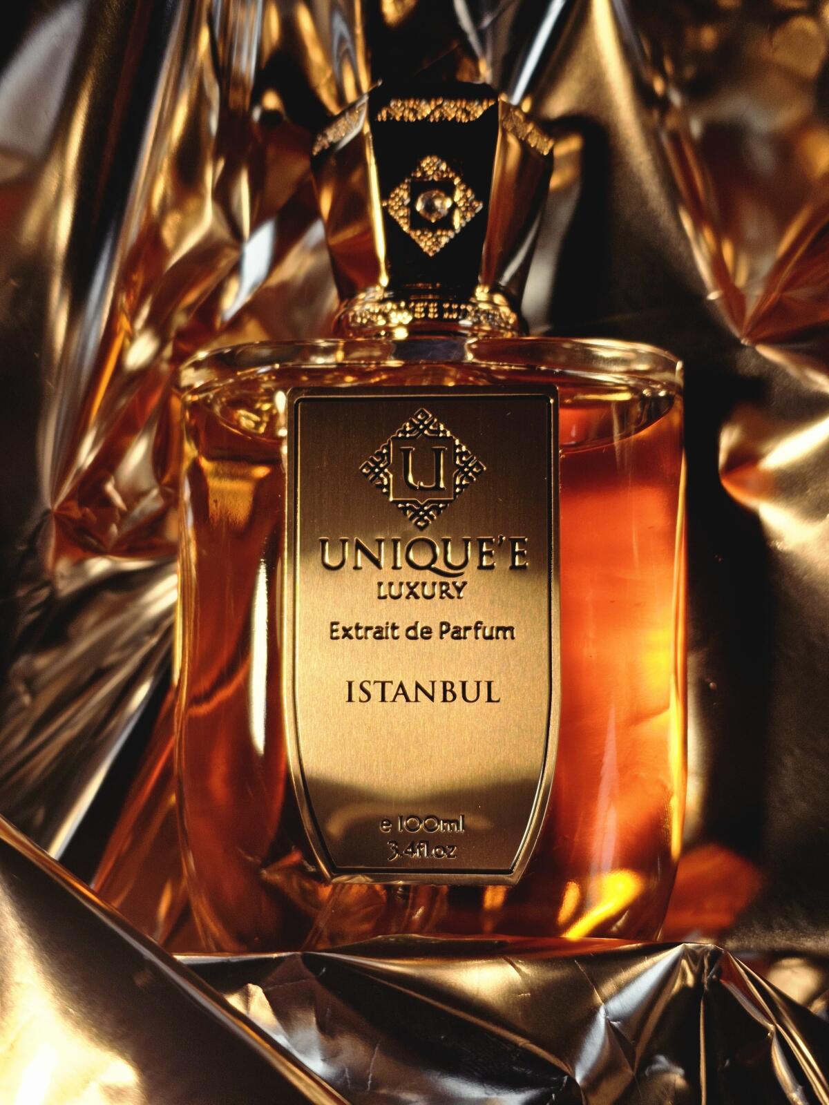 عطر ادکلن استانبول یونیکه لاکچری - Istanbul Unique'e Luxury - بررسی، قیمت و خرید