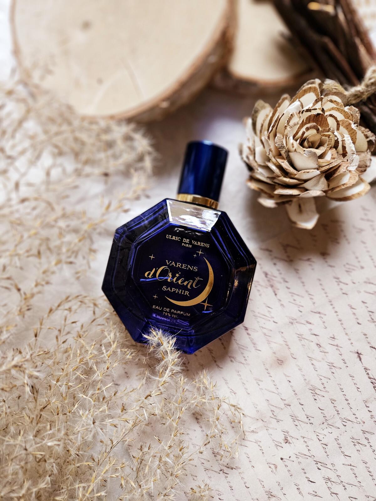 عطر ادکلن وارنز دورینت سفیر اولریک دو وارن - Varens d'Orient Saphir Ulric de Varens - بررسی، قیمت و خرید