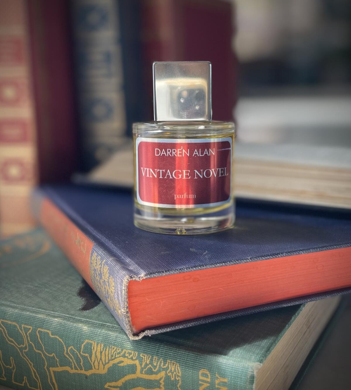 عطر ادکلن وینتج ناول دارن آلن پرفیومز - Vintage Novel Darren Alan Perfumes - بررسی، قیمت و خرید
