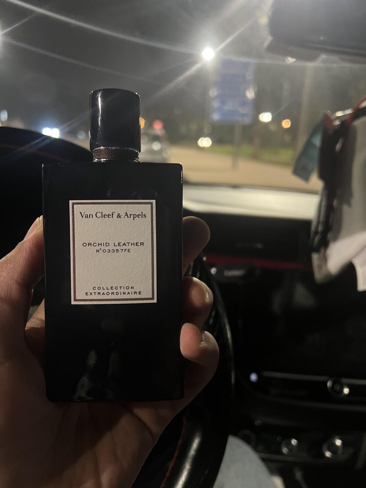 عطر ادکلن ارکید لدر ون کلیف اند آرپلز - Orchid Leather Van Cleef & Arpels - بررسی، قیمت و خرید