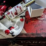 عطر ادکلن اونا تیرا ل الترا هیلده سولیانی - Una Tira l Altra Hilde Soliani - بررسی، قیمت و خرید