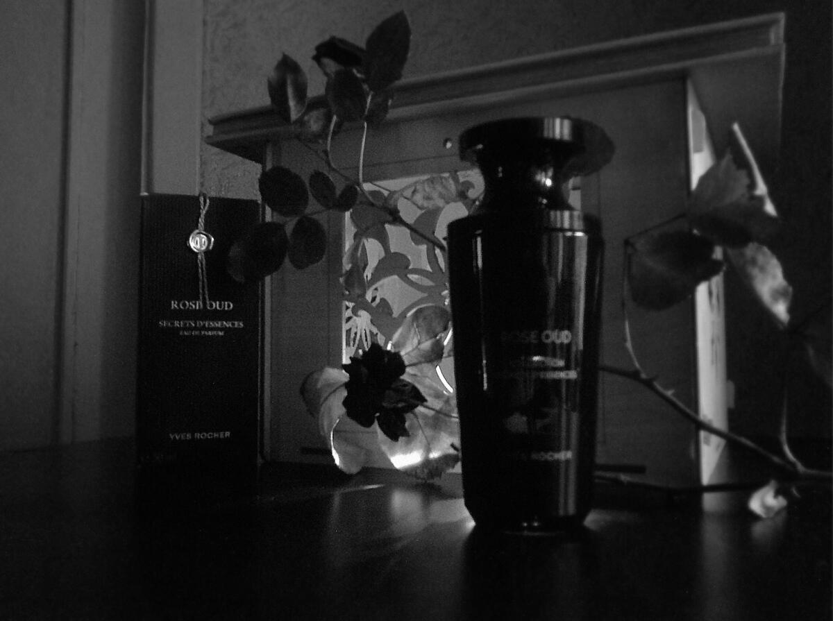 عطر ادکلن رز عود ایو روشه - Rose Oud Yves Rocher - بررسی، قیمت و خرید