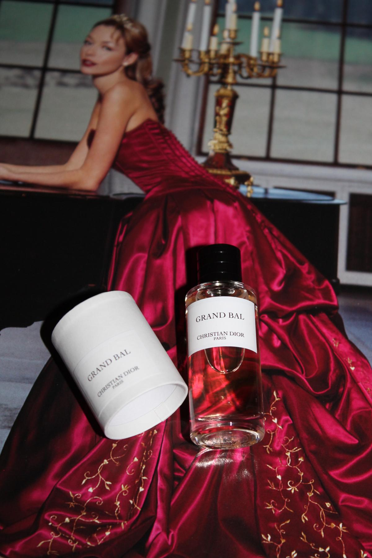 عطر ادکلن دیور گراند بال دیور - Dior Grand Bal Dior - بررسی، قیمت و خرید