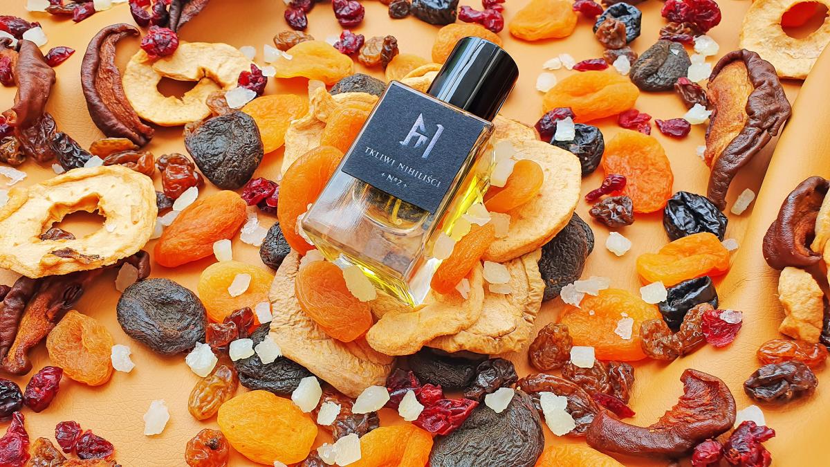 عطر ادکلن لو دو پرفیوم نامبر دو تکلیوی نیهیلیسکی - L'EAU DE PARFUM N°2 Tkliwi Nihilisci - بررسی، قیمت و خرید