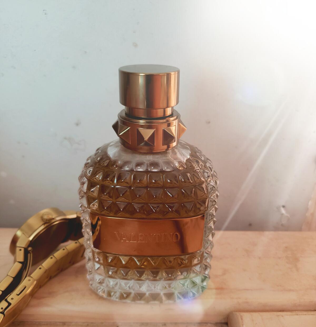عطر ادکلن والنتینو اومو دوهزار و بیست و یک والنتینو - Valentino Uomo 2021 Valentino - بررسی، قیمت و خرید