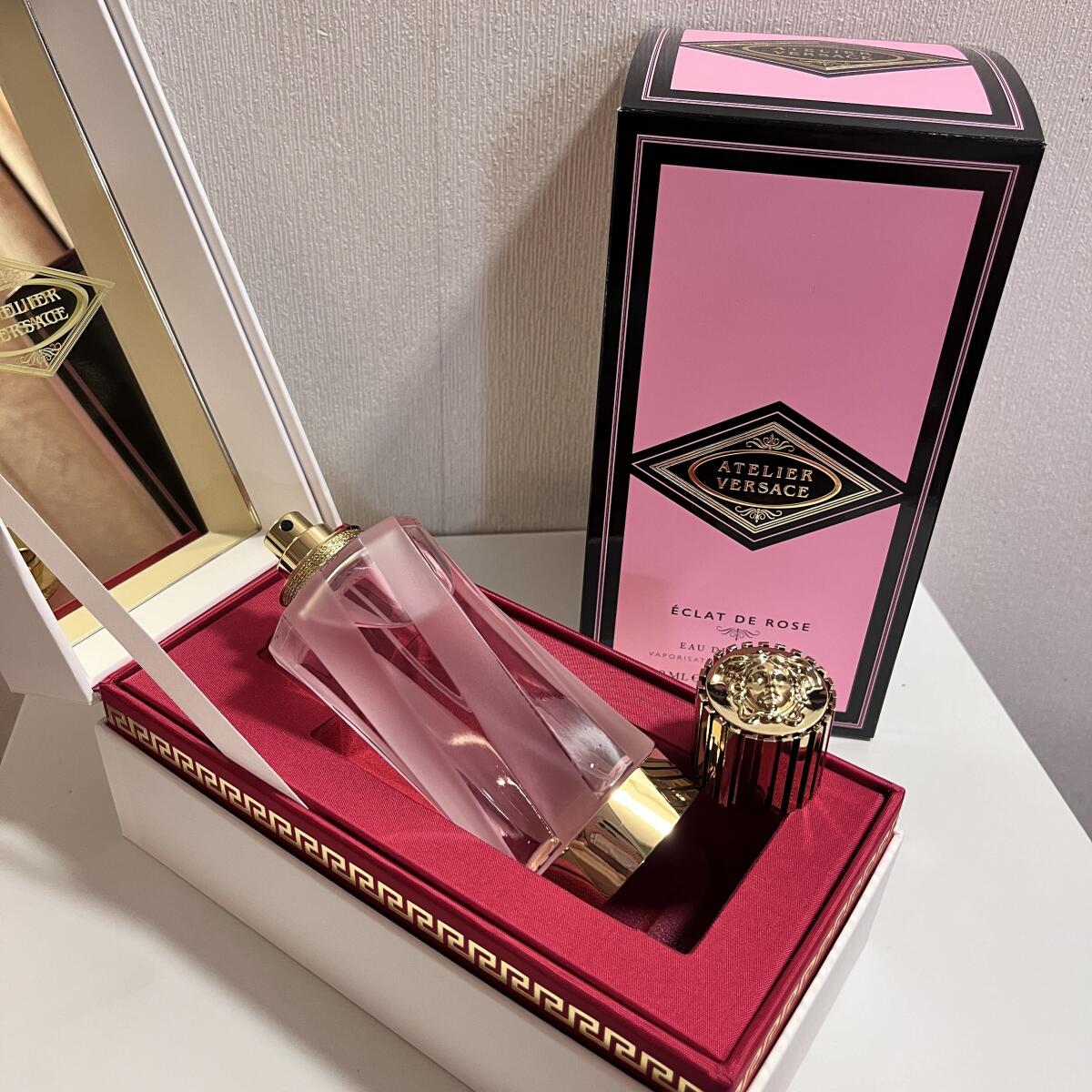 عطر ادکلن اکلا دو رز ورساچه - Éclat de Rose Versace - بررسی، قیمت و خرید