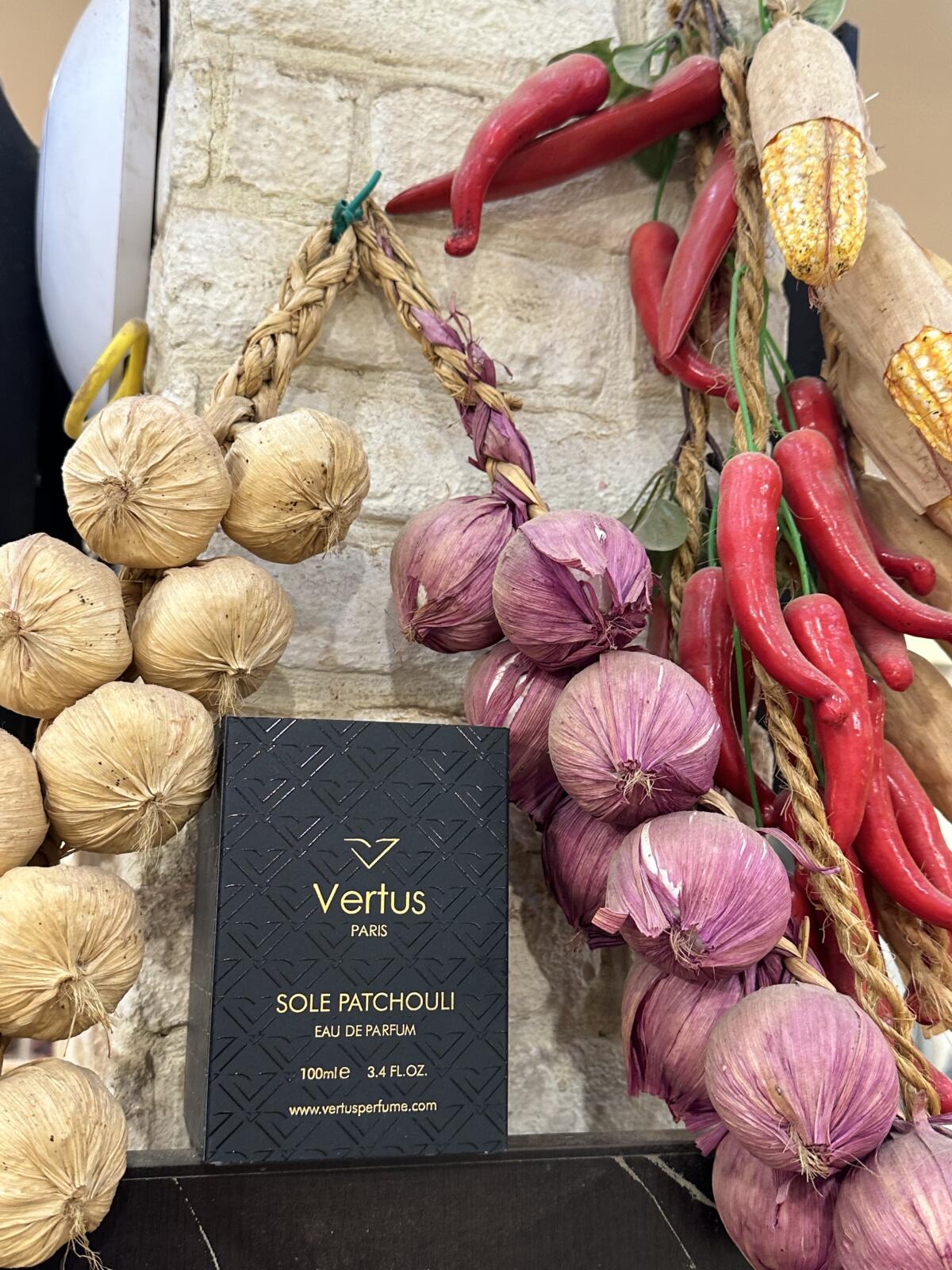 عطر ادکلن سول پاچولی ورتوس - Sole Patchouli Vertus - بررسی، قیمت و خرید