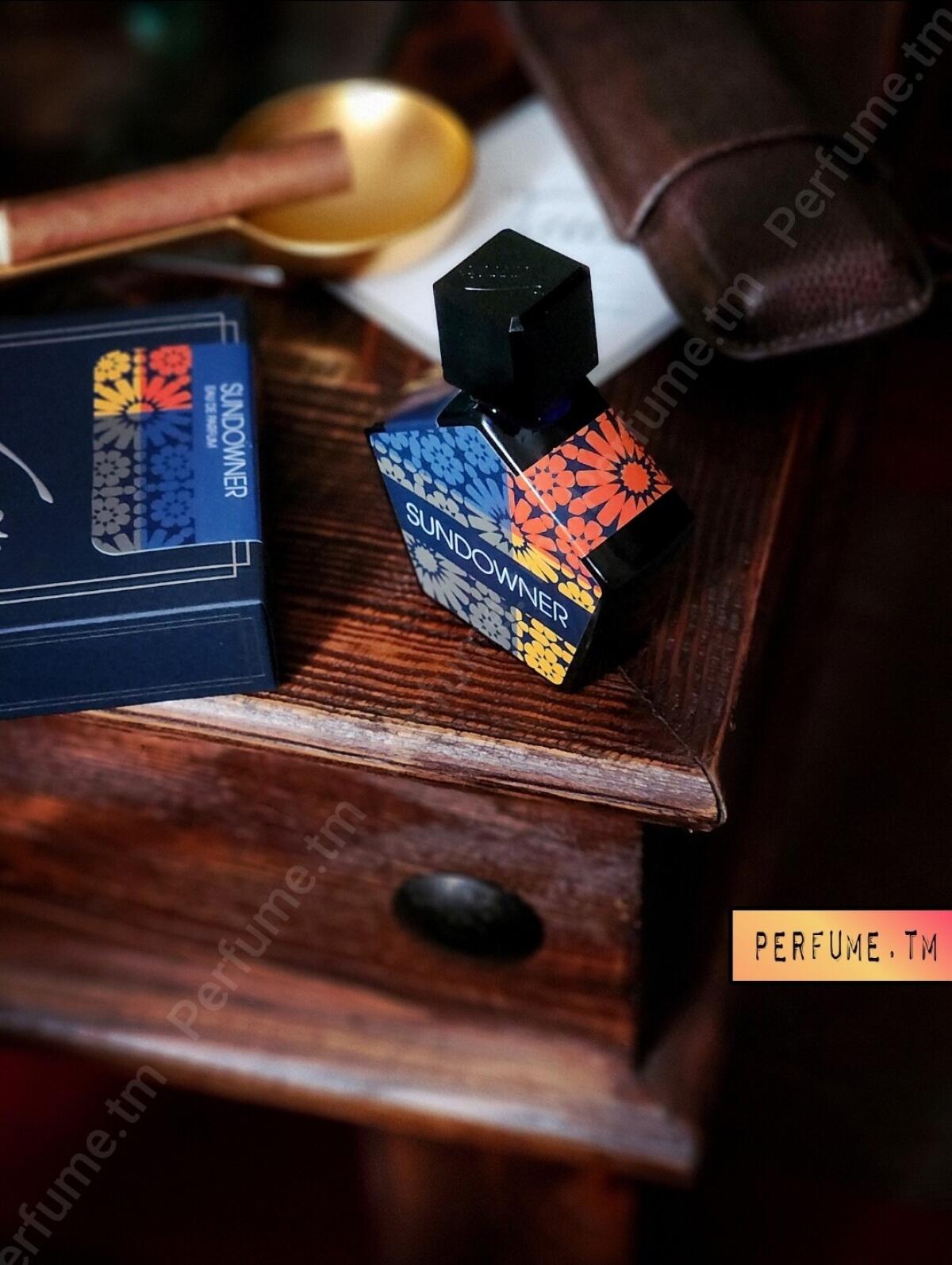 عطر ادکلن سان‌داونر تاور پرفیومز - Sundowner Tauer Perfumes - بررسی، قیمت و خرید