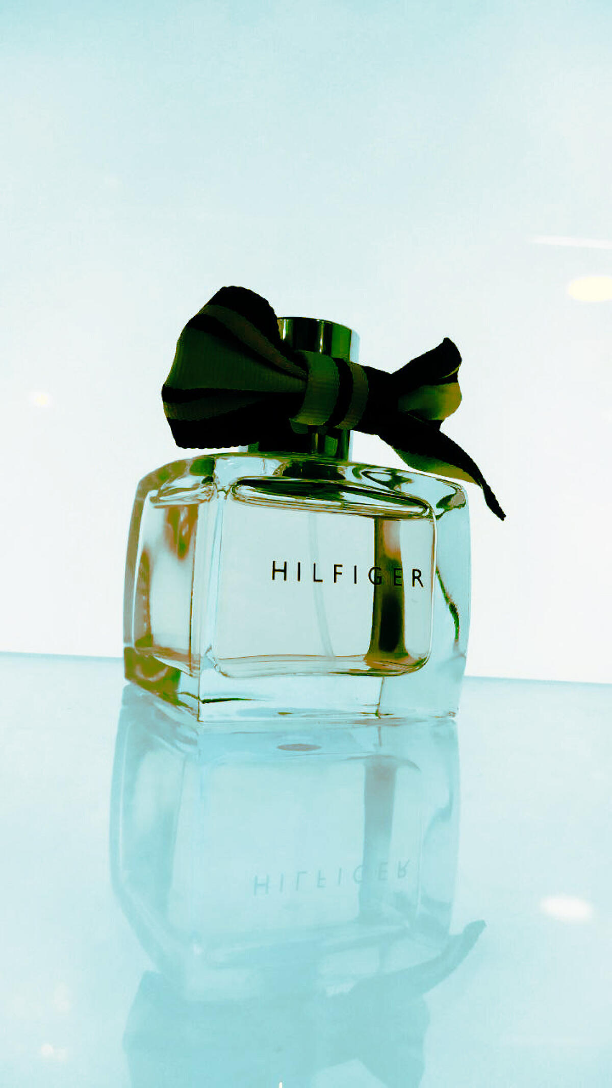 عطر ادکلن هیلفیگر وومن پیر بلوسام تامی هیلفیگر - Hilfiger Woman Pear Blossom Tommy Hilfiger - بررسی، قیمت و خرید