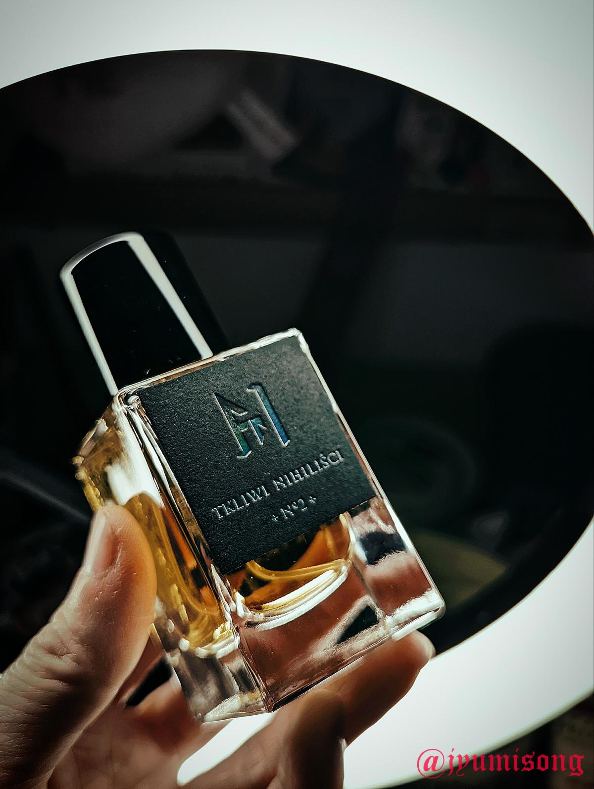عطر ادکلن لو دو پرفیوم نامبر دو تکلیوی نیهیلیسکی - L'EAU DE PARFUM N°2 Tkliwi Nihilisci - بررسی، قیمت و خرید