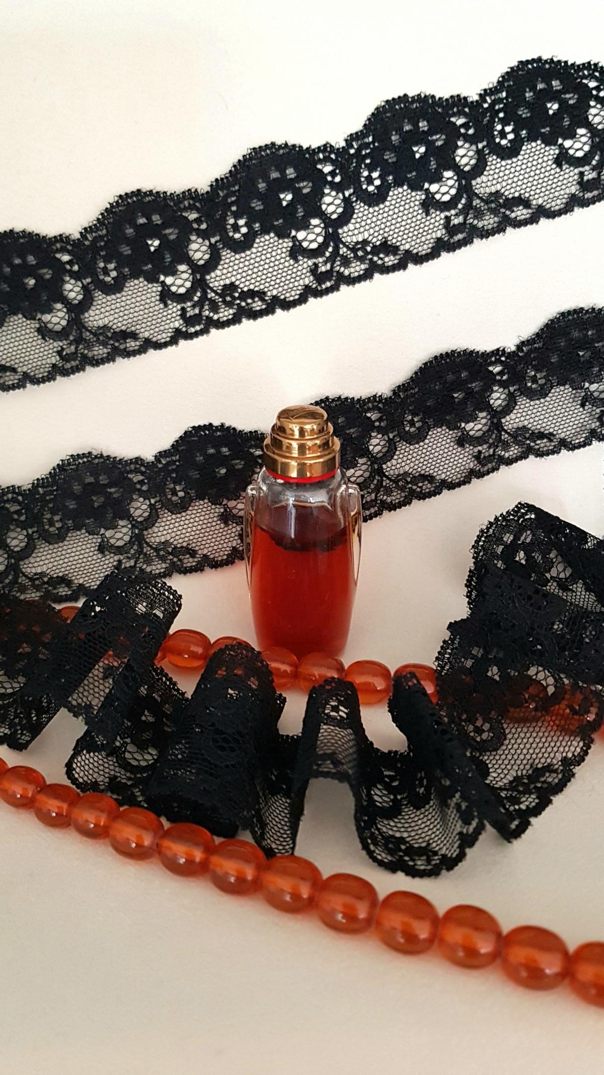 عطر ادکلن باند استریت یاردلی - Bond Street Yardley - بررسی، قیمت و خرید